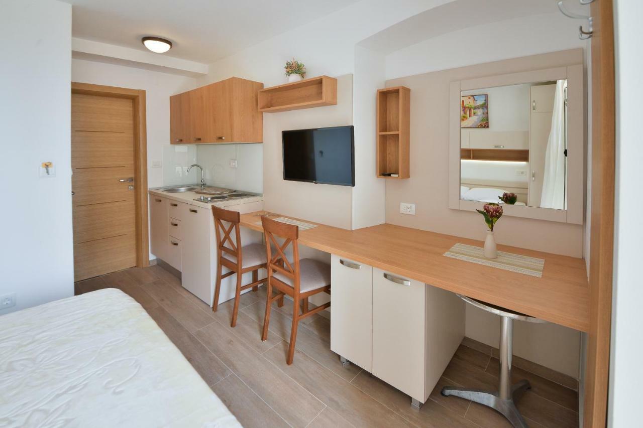 Apartmani Ljubo Rafailovic 2 Rafajlovići Dış mekan fotoğraf